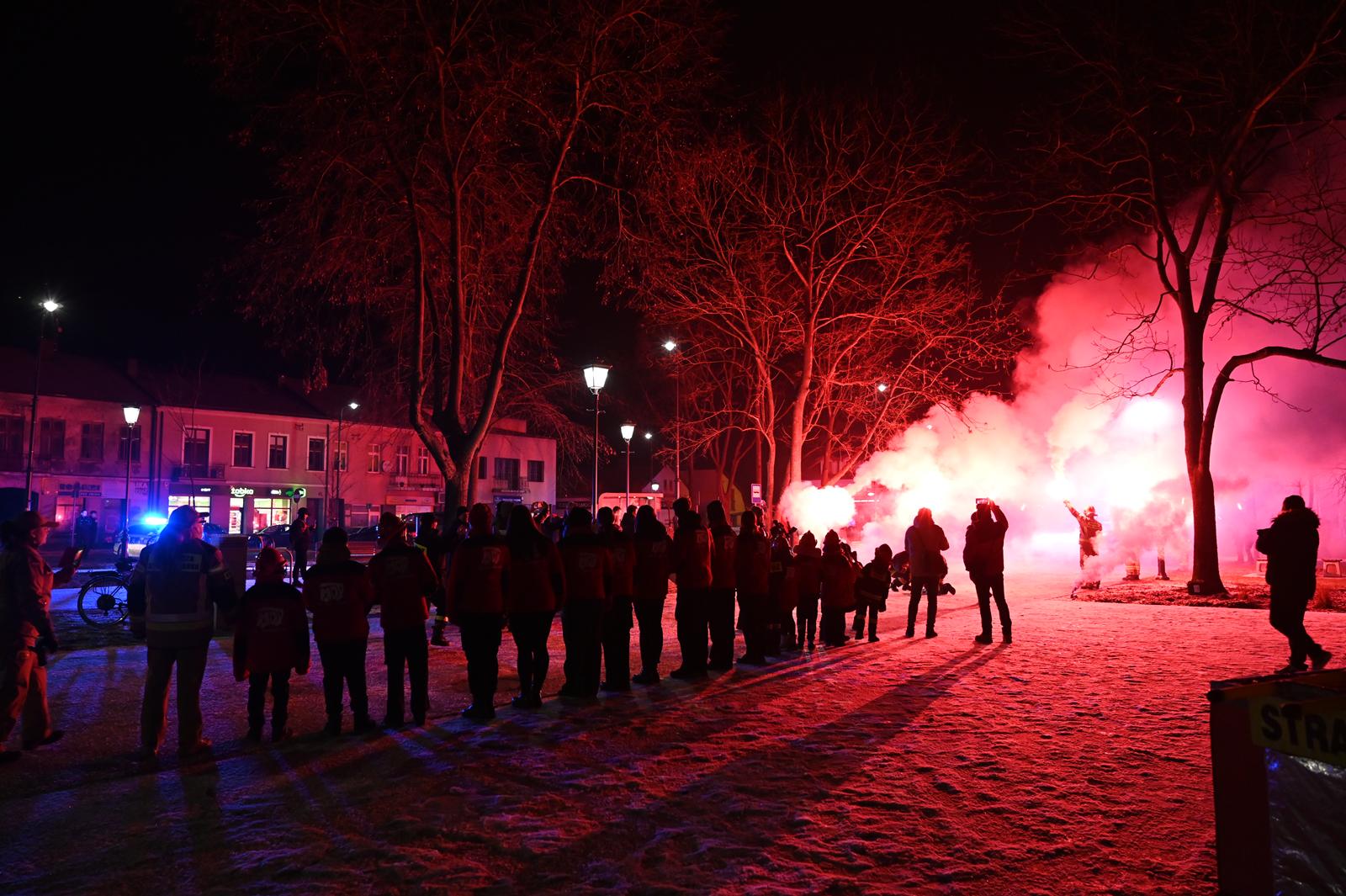 Strażacy z jednostki OSP Stalowa Wola os. Charzewice otrzymali nowy wóz