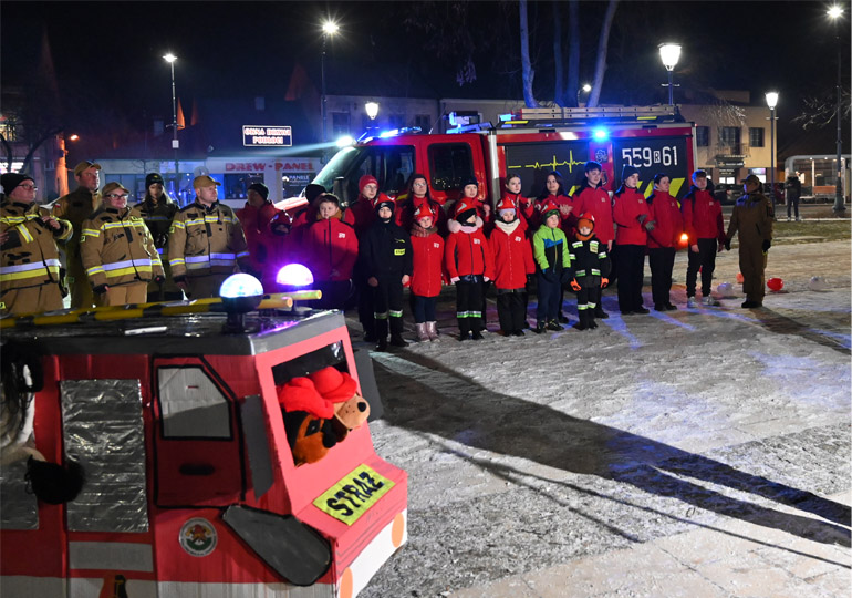 Strażacy z jednostki OSP Stalowa Wola os. Charzewice otrzymali nowy wóz