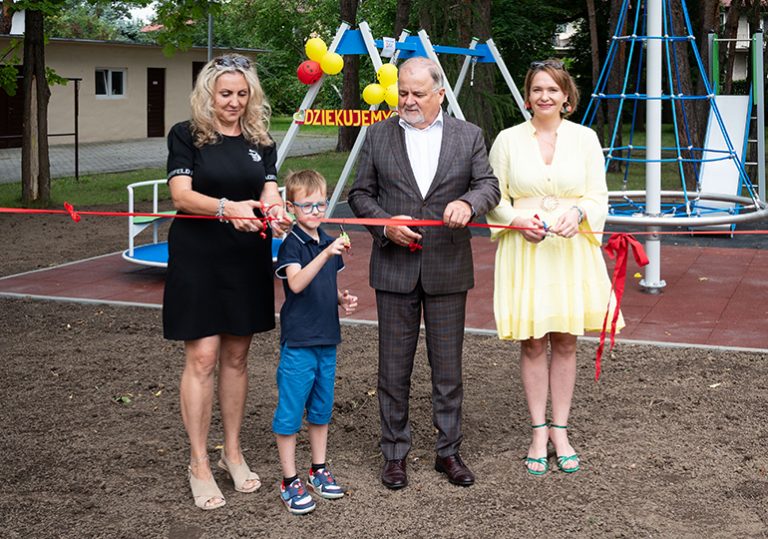 Nowy plac zabaw przy Domu Dziecka